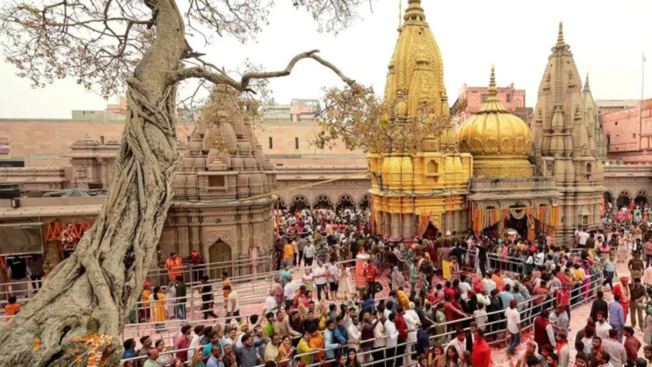 Kashi Vishwanath Temple: श्रद्धालु दलाल के झांसे में न आएं! पुलिस ने 25 लोगों को लिया हिरासत में