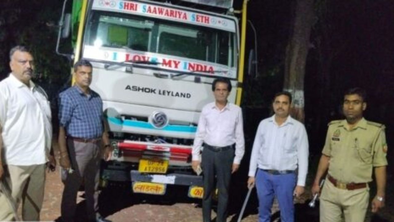 महराजगंज में वन विभाग की कार्रवाई से तस्करों के छूटे पसीने
