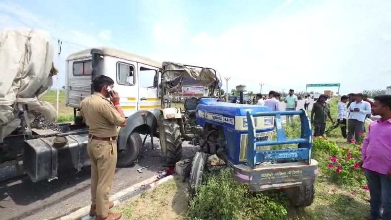 Maharajganj News: NH-24 पर मचा चीख-पुकार का मंजर, ट्रेलर की टक्कर से युवक की गई जान