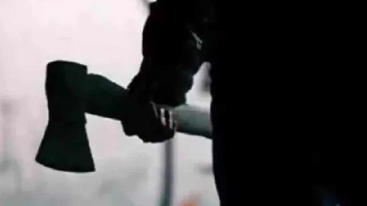 मैनपुरी में दबंगों का कहर, दबंगों ने महिला को पीट-पीटकर किया लहूलुहान, हालत गंभीर