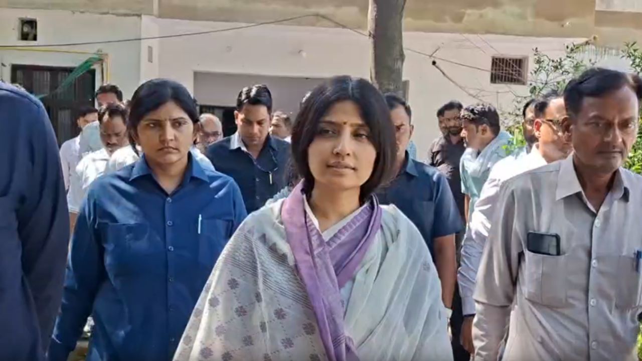 महंगाई, कानून व्यवस्था और राजनीति पर ऐसा हमला… मैनपुरी में डिंपल यादव के बयान से मचा सियासी भूचाल
