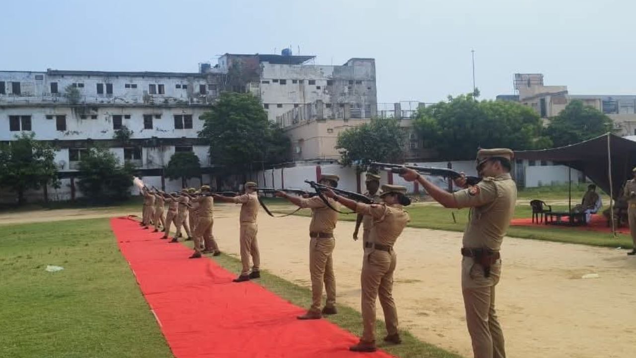 गोरखपुर पुलिस ने परखी ताकत, मॉक दंगा अभ्यास में दिखा पूरा एक्शन मोड