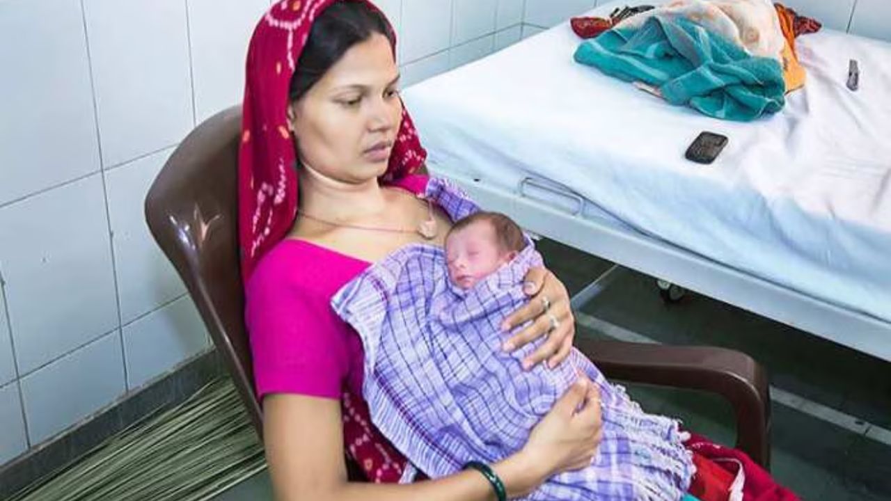 यूपी के सरकारी अस्पतालों में ‘कंगारू मदर केयर’ बनी नवजातों के लिए जीवनदान, दादी-नानी भी निभा रहीं अहम भूमिका