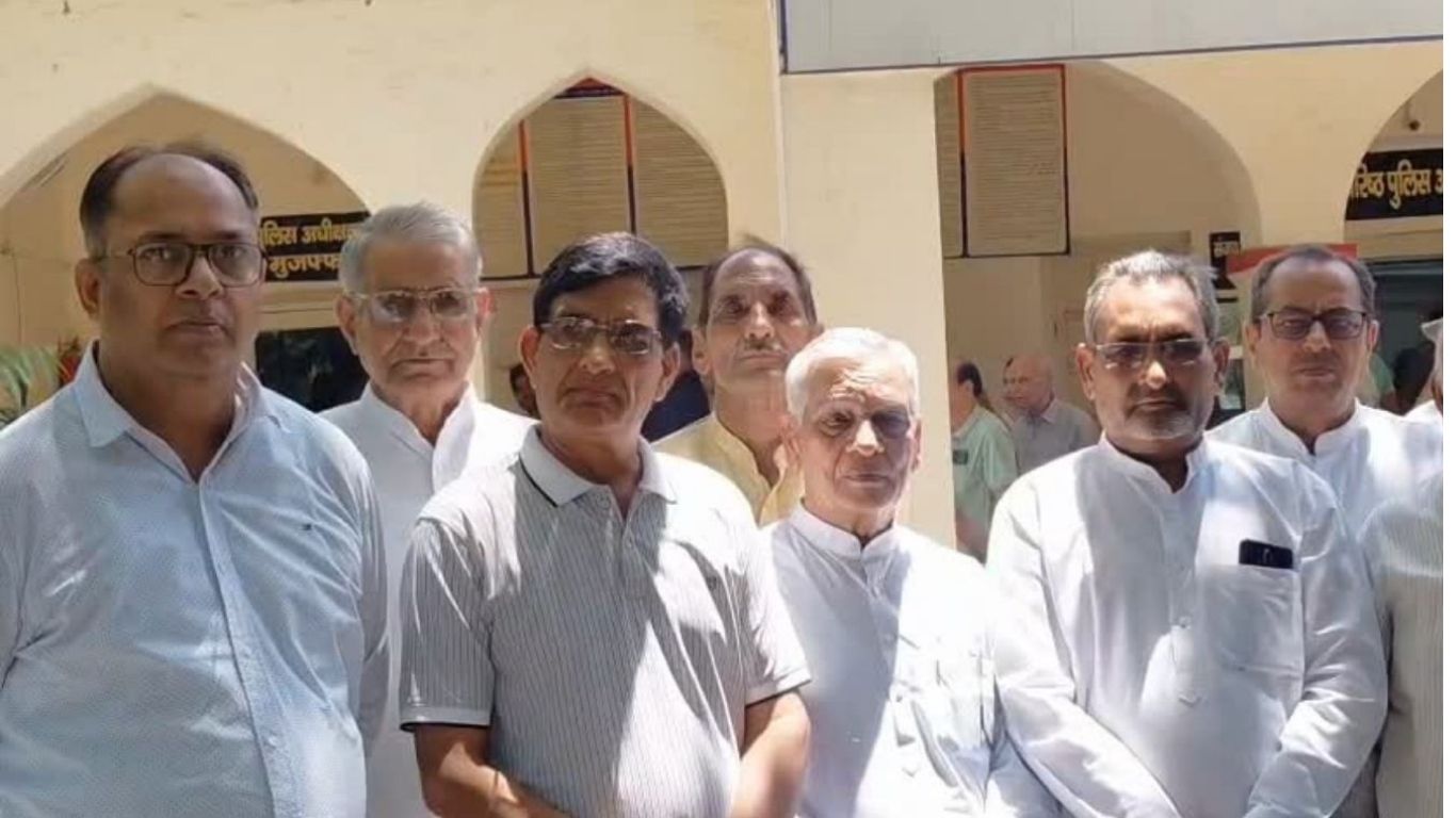 सपा प्रवक्ता राजकुमार भाटी के बयान पर बवाल: मुजफ्फरनगर में जाट समाज का अल्टीमेटम- ‘कार्रवाई नहीं हुई तो हमारा जूता मजबूत है’