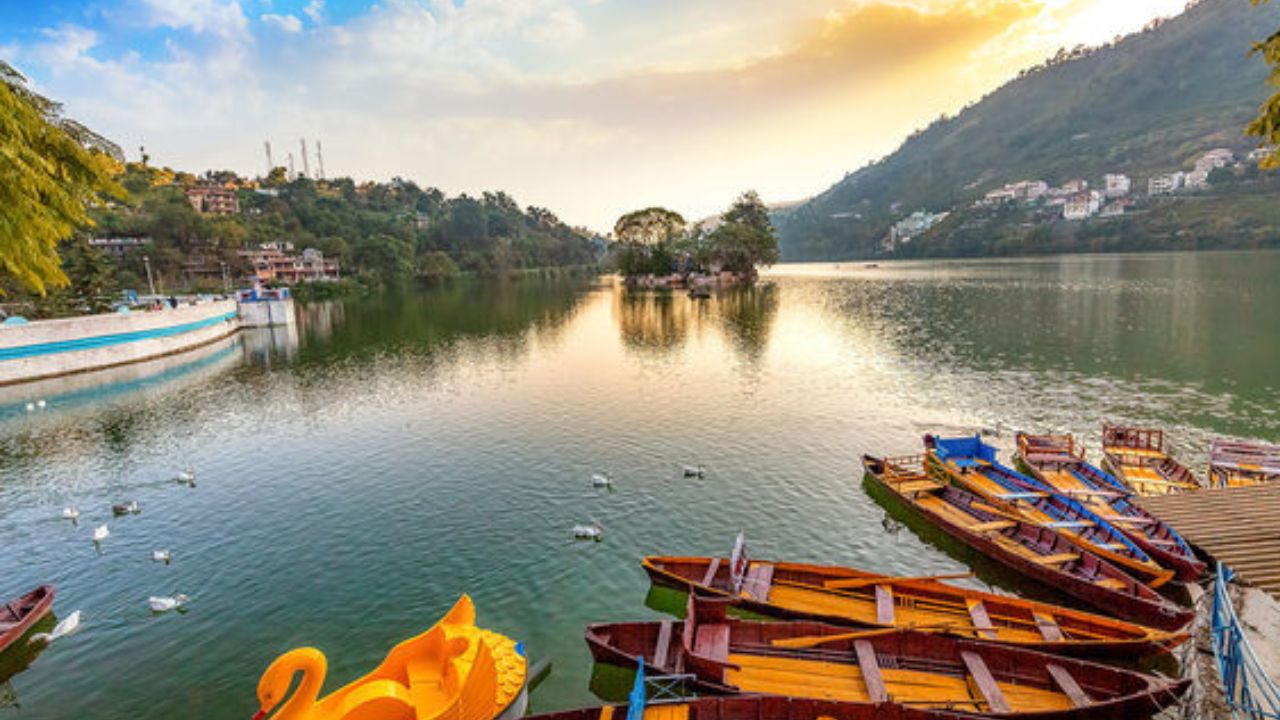 नैनीताल में बढ़ती गर्मी के साथ झील का जलस्तर लगातार गिरा, पर्यटकों की बढ़ती संख्या ने भी बढ़ाई चिंता
