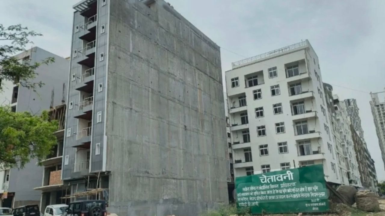 नोएडा में 200 करोड़ रुपए का घोटाला, योगी सरकार में बैठे अधिकारियों ने खजाने को लुटवाया! पढ़ें यूपी की आर्थिक राजधानी का बड़ा मामला
