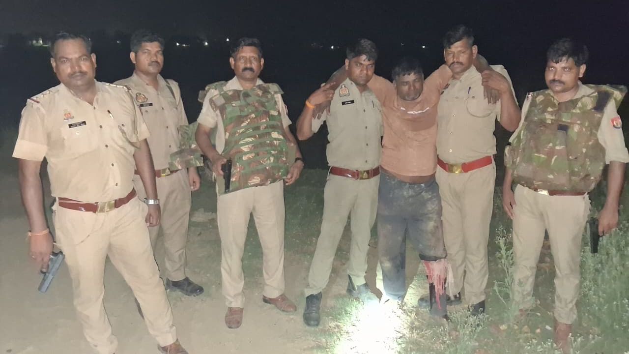 Police Encounter in UP: देवरिया में पुलिस मुठभेड़, बदमाश के पैर में लगी गोली