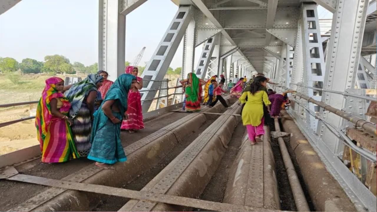 प्रयागराज में टोंस नदी में बड़ा हादसा, स्नान के दौरान चार लोग डूबे