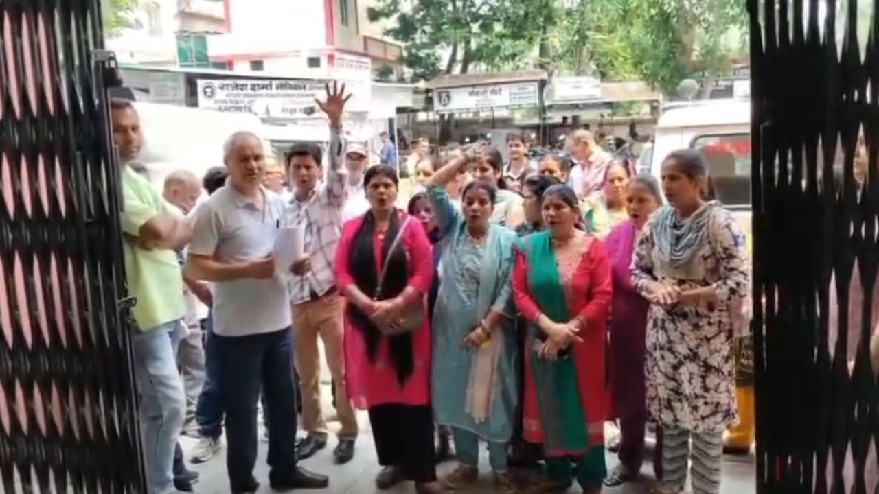 रामनगर में शराब की दुकान पर बवाल… महिलाओं ने कहा- गांव में नहीं खुलने देंगे शराब की दुकान