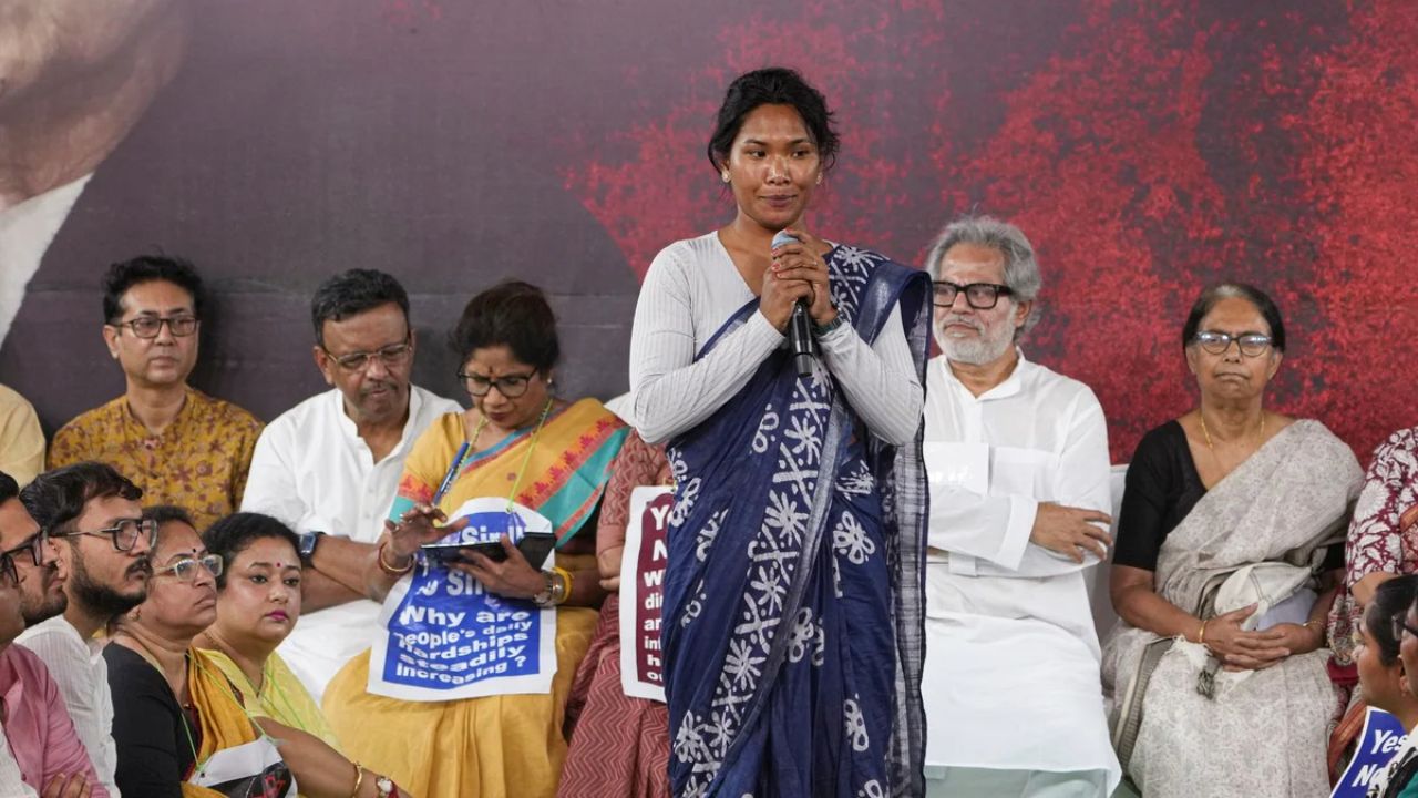 चुनावी हार के बाद पाई-पाई को मोहताज हुईं TMC नेता स्वप्ना बर्मन, रेलवे की नौकरी भी हाथ से छूटी, बयां किया दर्द