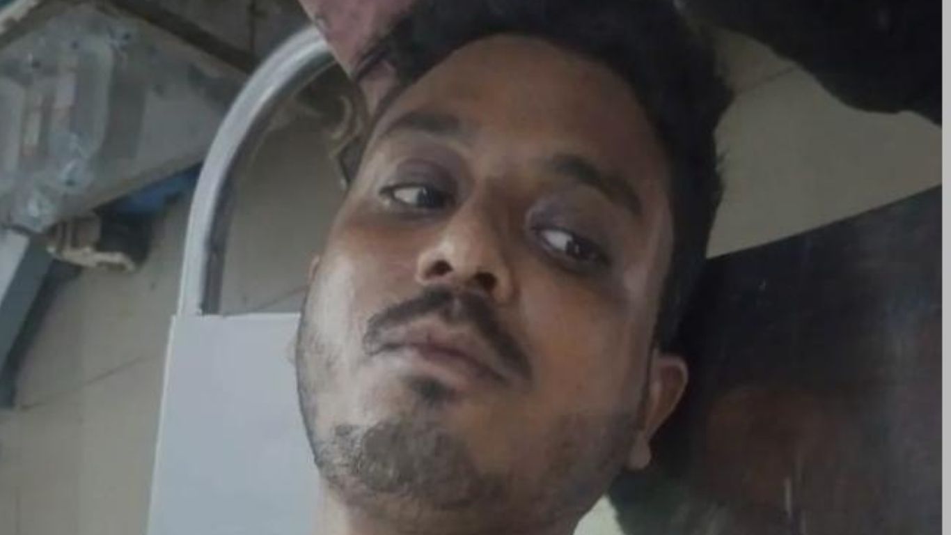 Deoria Crime News: दुबई से मौत का सामान लेकर लौटा था भाई? घर पहुँचते ही चचेरे भाई और उसकी पत्नी पर किया जानलेवा हमला