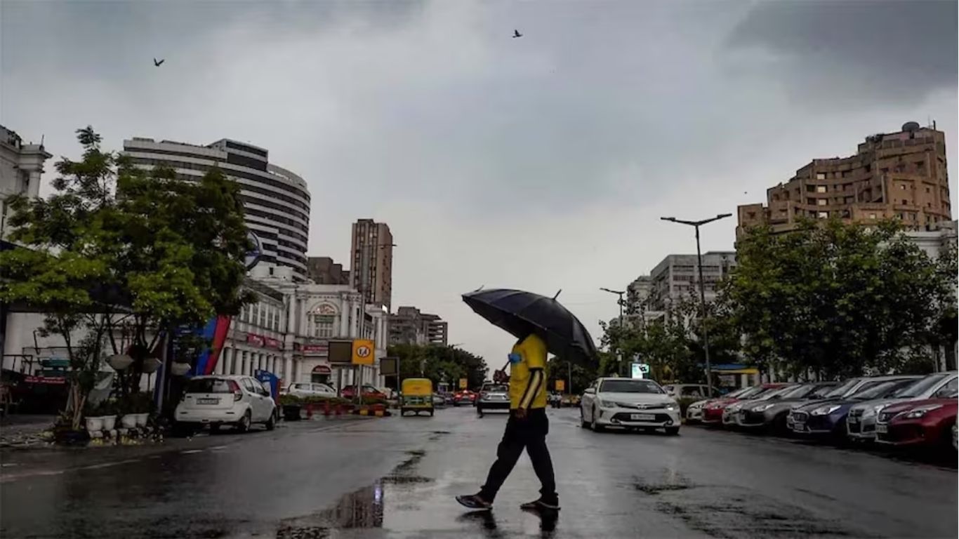 दिल्ली वालों को मिलेगी राहत! आज आंधी-बारिश के साथ बदलेगा मौसम
