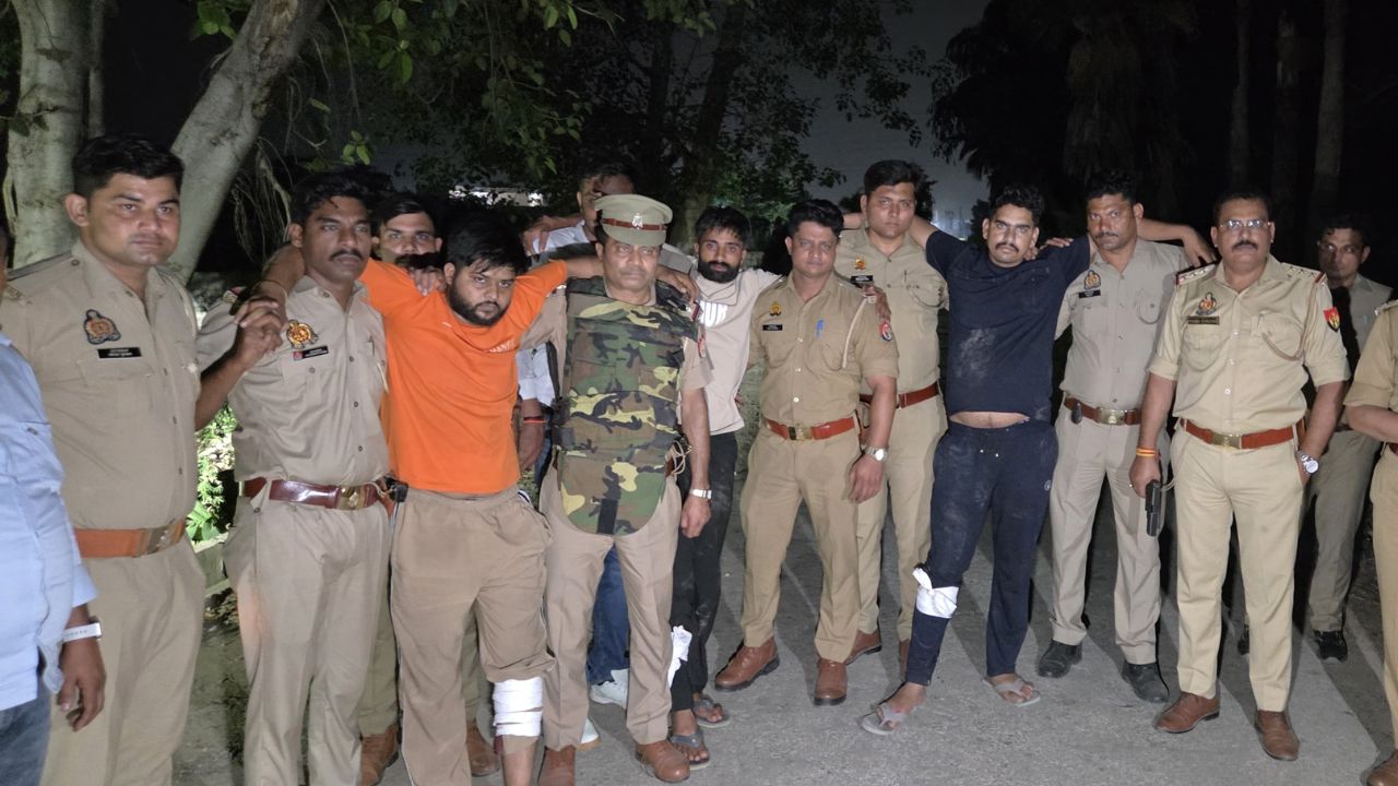 गोलियों की आवाज से गूंजा हापुड़: चर्चित अतुल हत्याकांड में शामिल 3 बदमाशों को पुलिस ने मारी गोली, एक हेड कांस्टेबल भी घायल