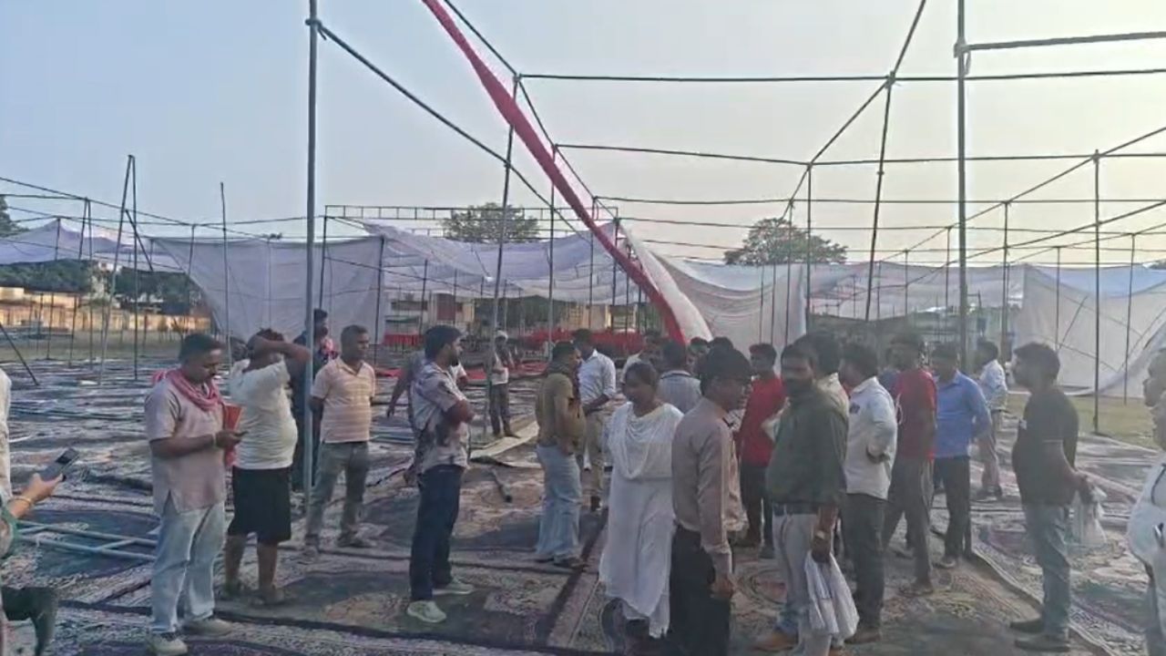 प्रशासन की ना ने सब रंग किये फीके, जानिए बदायूं में ऐसा क्या हुआ?
