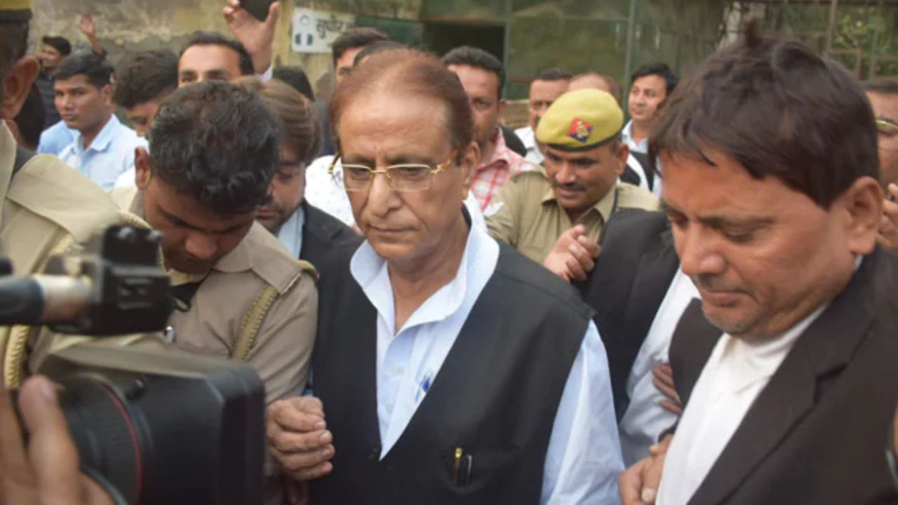 आजम खान की मुश्किलें बढ़ी, इस मामले में MP-MLA कोर्ट से दोषी करार; जानें क्या मिली सजा?