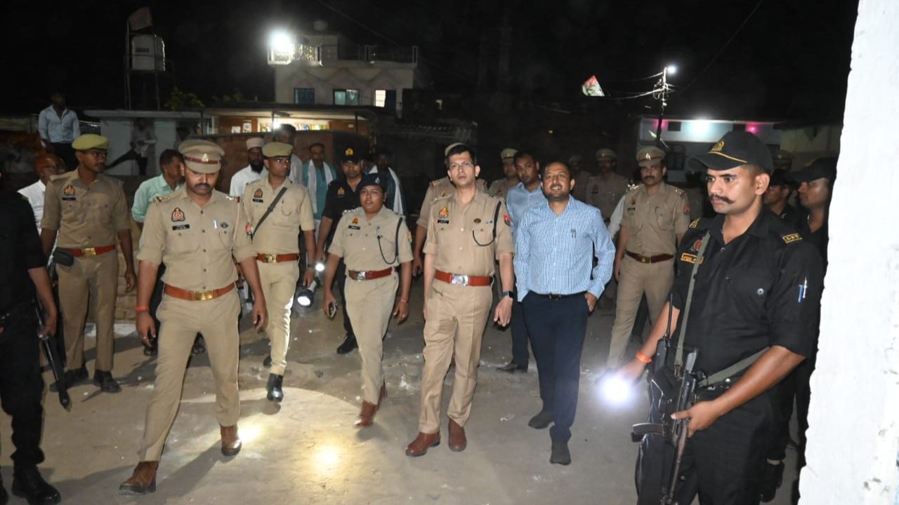बकरीद को लेकर प्रशासन अलर्ट, डीएम-एसपी ने संभाली कमान; बृजमनगंज के बदलवार धमके