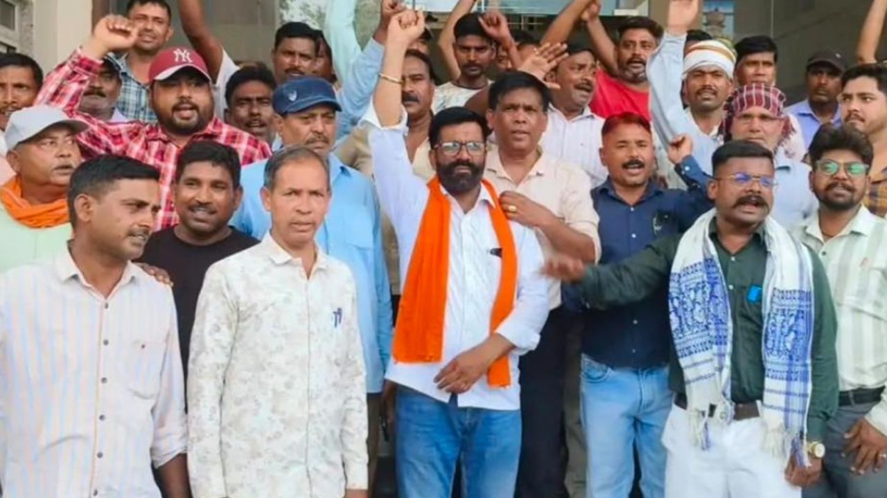 मोबाइल नहीं आता, डेटा कैसे भरें? बरेली में जनगणना ड्यूटी पर बवाल!