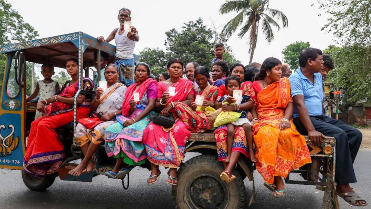 West Bengal Election Result: महिलाओं ने बदली सियासी तस्वीर, TMC-BJP की जंग में कौन आगे?