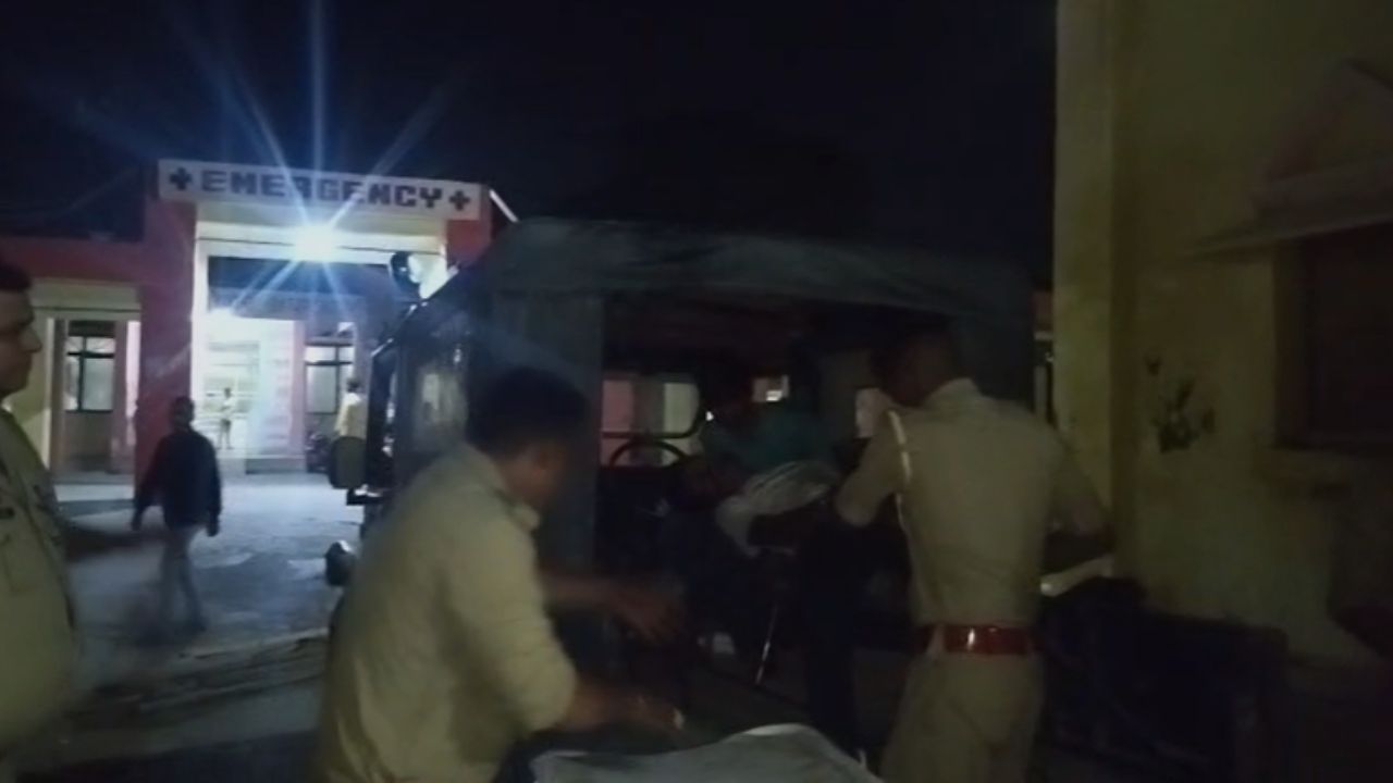 UP Crime: बदायूं में जमीन बंटवारे के विवाद में भाई ने खाया जहर, मचा हड़कंप