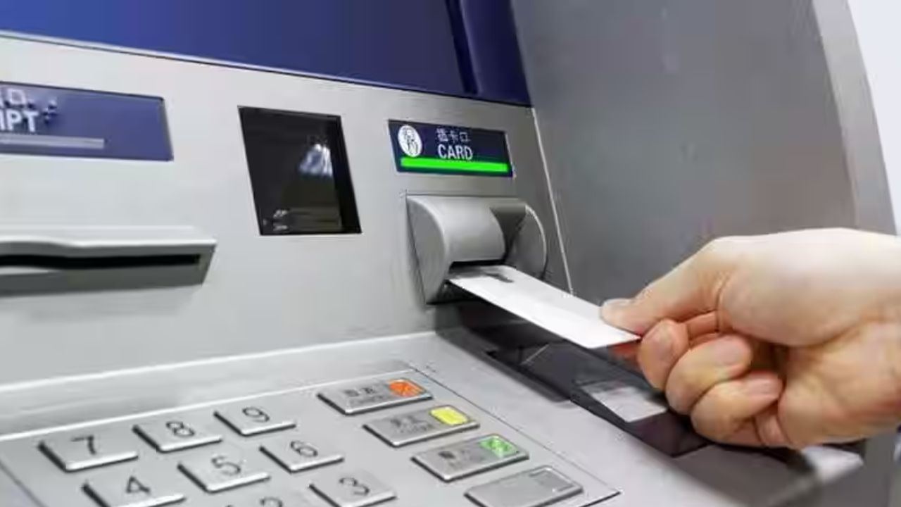 खुशखबरी: अब ATM से निकलेगा PF का पैसा, पढ़ें Government की खास स्कीम