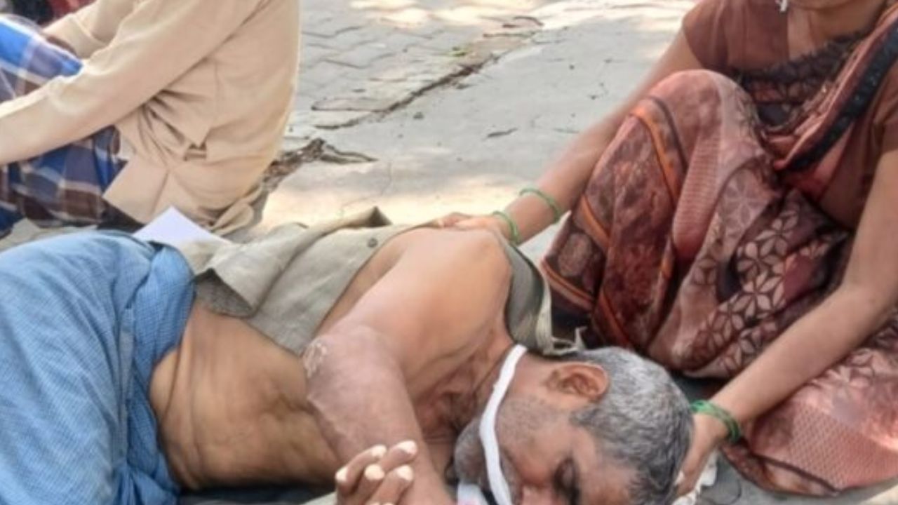 गोरखपुर में जमीन विवाद बना खूनी संघर्ष, पुलिस के सामने चले लाठी-डंडे