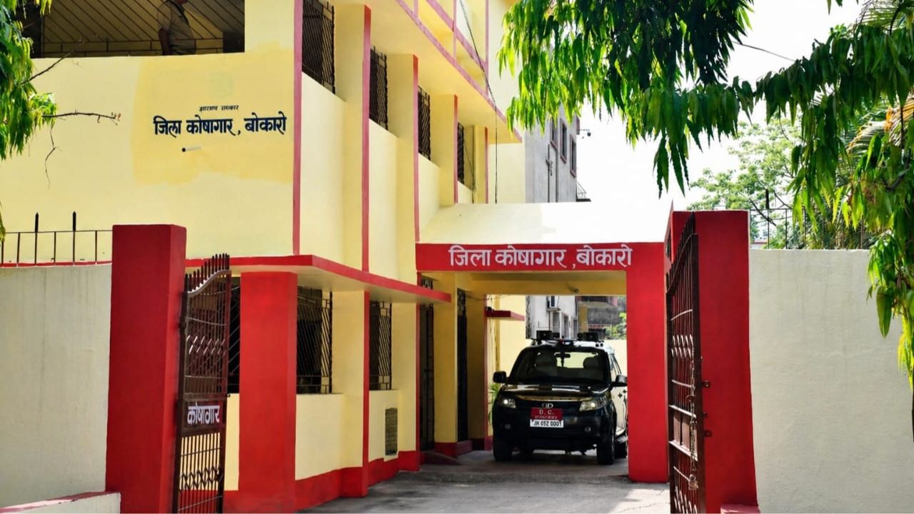 Ranchi:वेतन का ‘काला साम्राज्य: खाकी की छाया में 14 जिलों का करोड़ों का खेल, अब खुलने लगे सिस्टम के सबसे बड़े राज़!