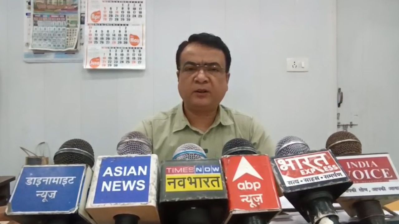 फतेहपुर में हीटवेव के बीच नगर पालिका का राहत अभियान, सड़कों पर छिड़काव और ठंडे पानी की व्यवस्था!