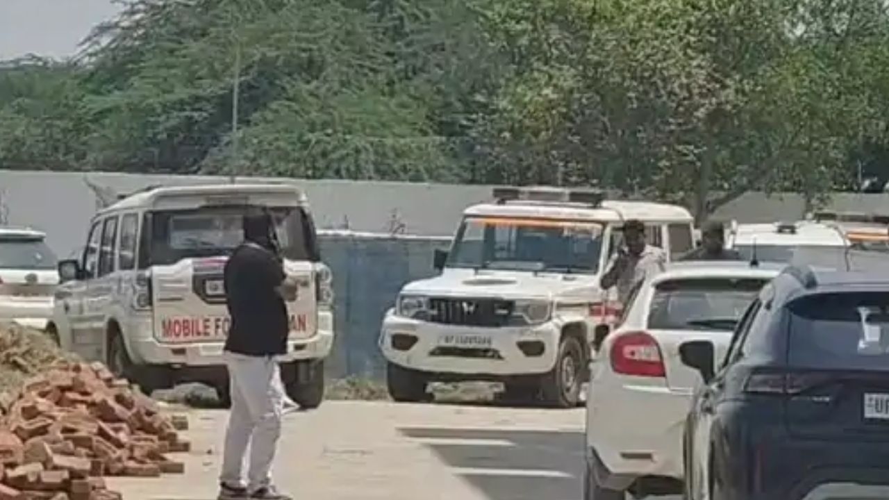 साजन हत्याकांड के बाद अब डबल मर्डर से पुलिस को मिली चुनौती, क्या ग्रेटर नोएडा में इतनी सस्ती है लोगों की जान?
