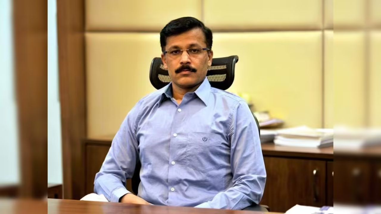 महाराष्ट्र के ‘सिंघम’ का 21 साल में 25वां तबादला: IAS तुकाराम मुंढे बने FDA कमिश्नर, 2 महीने में दूसरा ट्रांसफर
