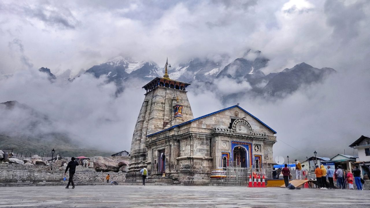 Uttarakhand News: केदारनाथ यात्रा फिर हुई शुरू, मौसम सुधरते ही प्रशासन ने हटाई अस्थायी रोक, जानें अब कैसा है मौसम