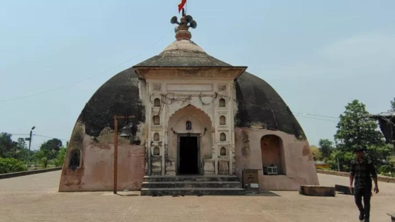 Monsoon Mandir: कब होगी बारिश? कानपुर का ये मंदिर करता है मौसम की भविष्यवाणी