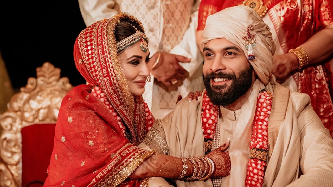 मौनी रॉय की Happy Marriage Life में आई खटास, आखिर इतने खूबसूरत रिश्ते को किसकी नजर लगी?
