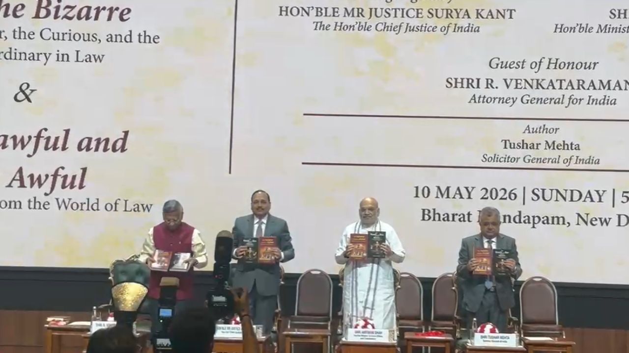 CJI सूर्यकांत और गृह मंत्री अमित शाह ने तुषार मेहता की किताब ‘The Bench, the Bar, and the Bizarre’ का किया लोकार्पण