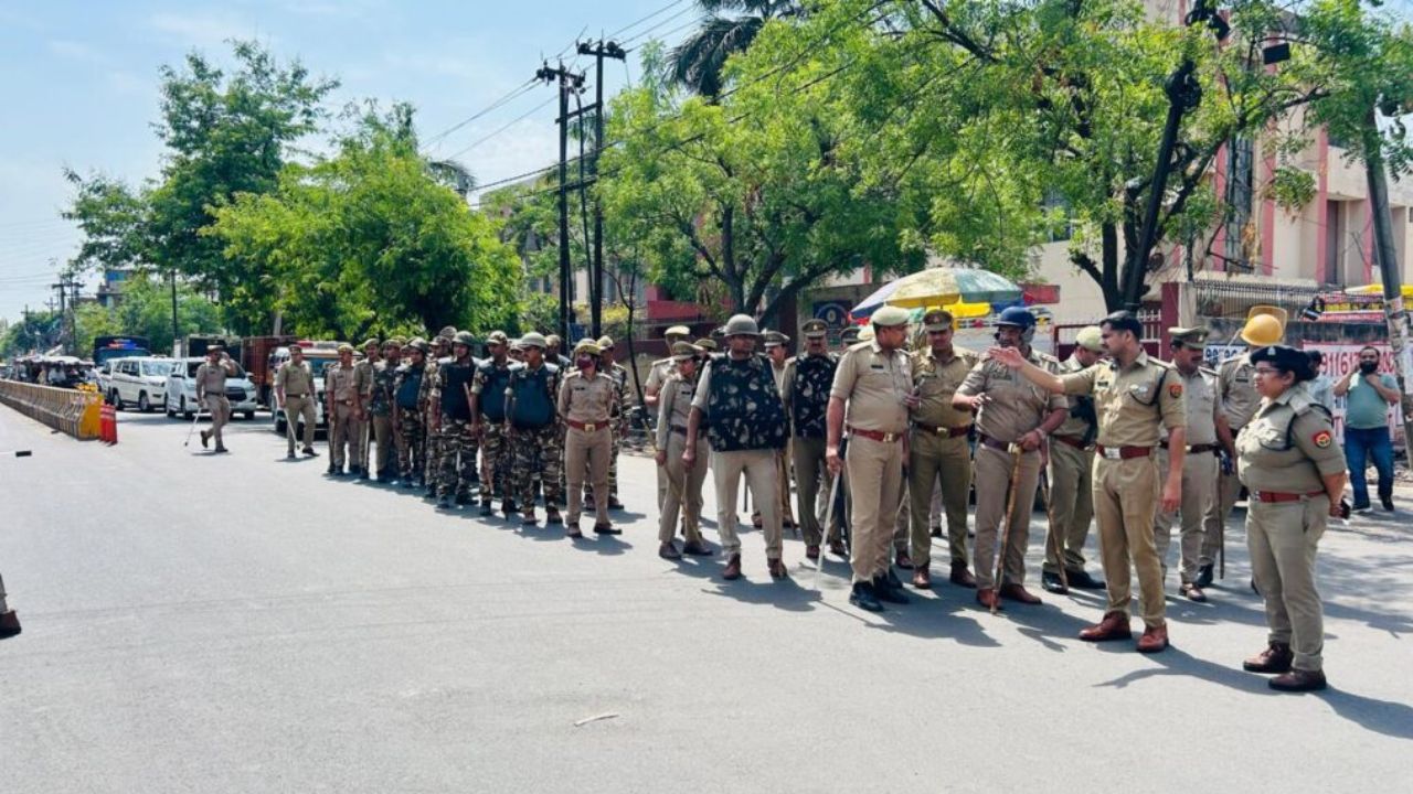 Labour Day पर नोएडा में हाई अलर्ट! धारा 163 लागू, सपा आज करेगी प्रदर्शन