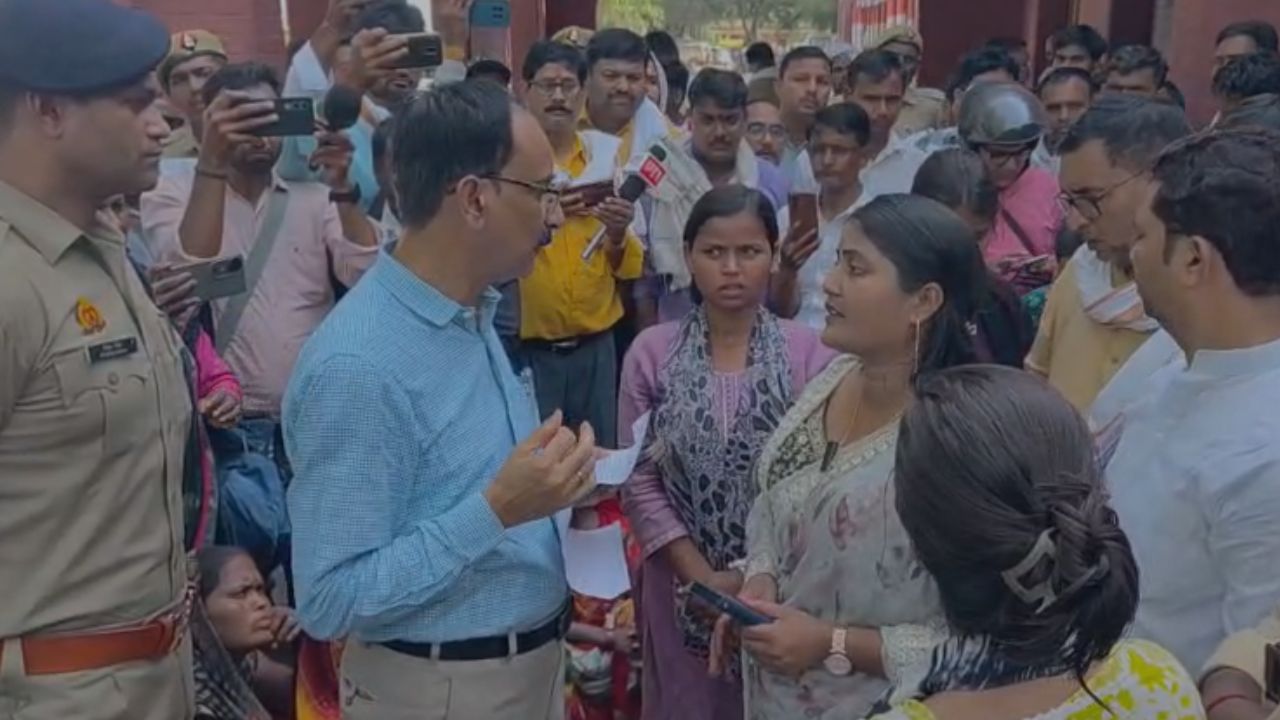 जौनपुर में दूल्हे आजाद बिंद हत्याकांड को लेकर उबाल : बहन ने की पैदल कूच, गिरफ्तारी पर पुलिस के हाथ खाली