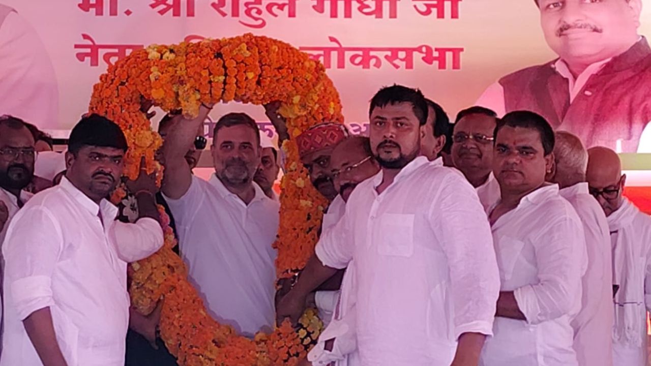 अमेठी में राहुल गांधी के तीखे तेवर, बोले- मोदी और शाह से नहीं डरता
