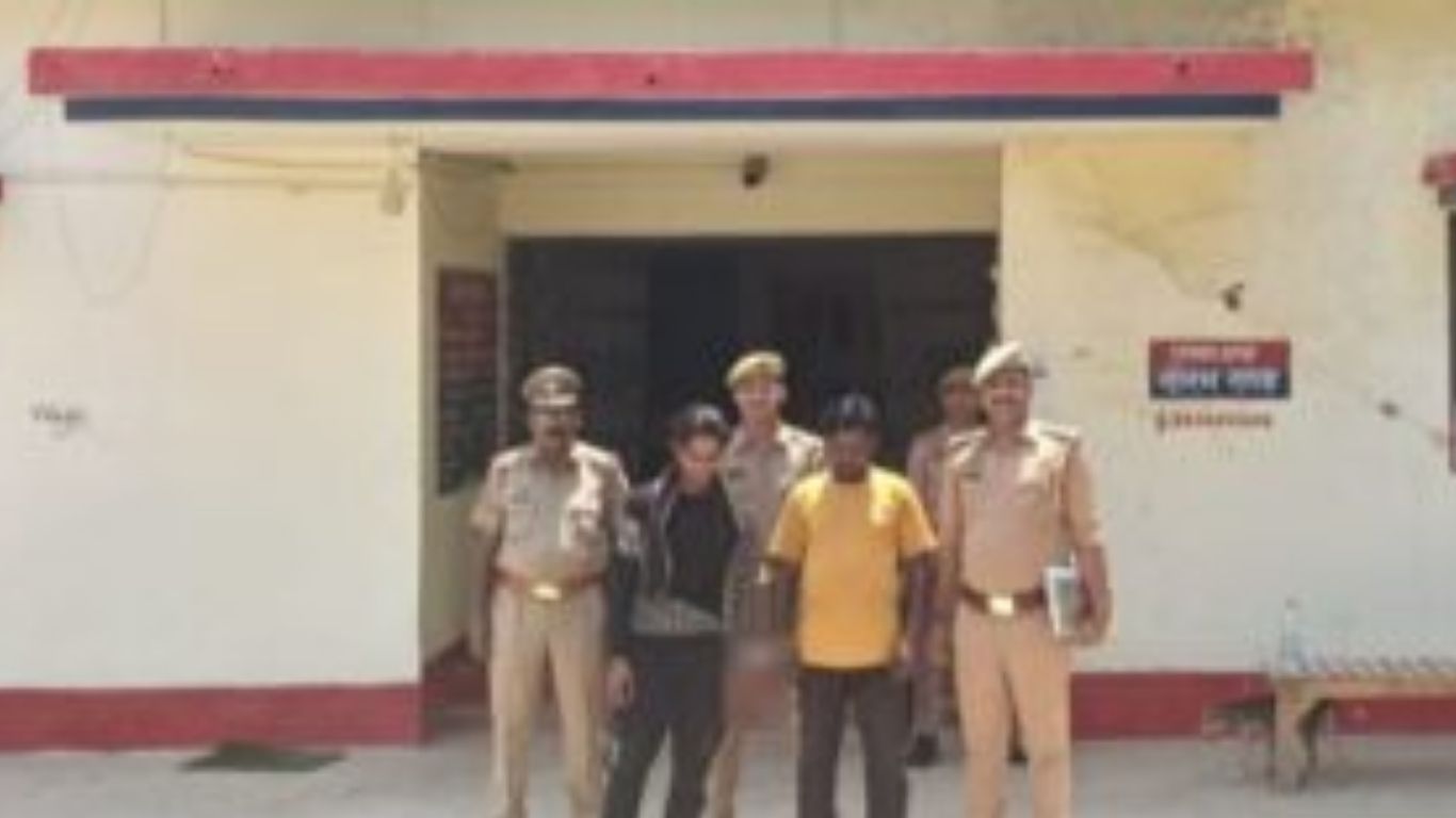 देवराहट पुलिस की बड़ी कार्रवाई, 25 लाख रुपये का गांजा बरामद, दो तस्कर गिरफ्तार