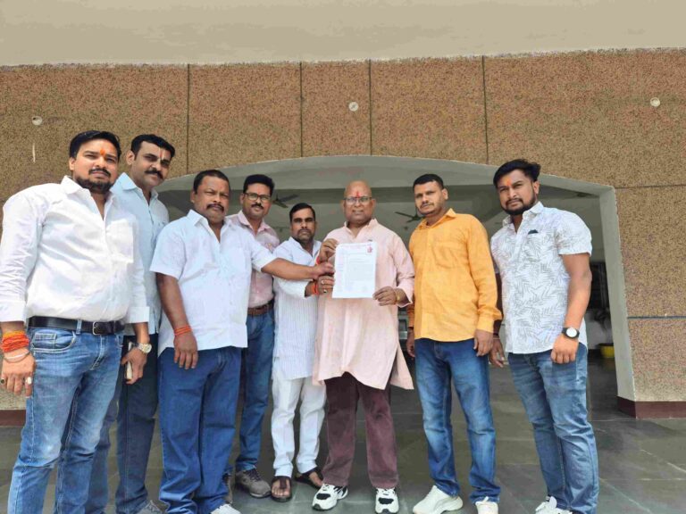श्रद्धा का केंद्र सिसई घाट, विस्तार की मांग तेज-प्रशासन से लगाई गुहार