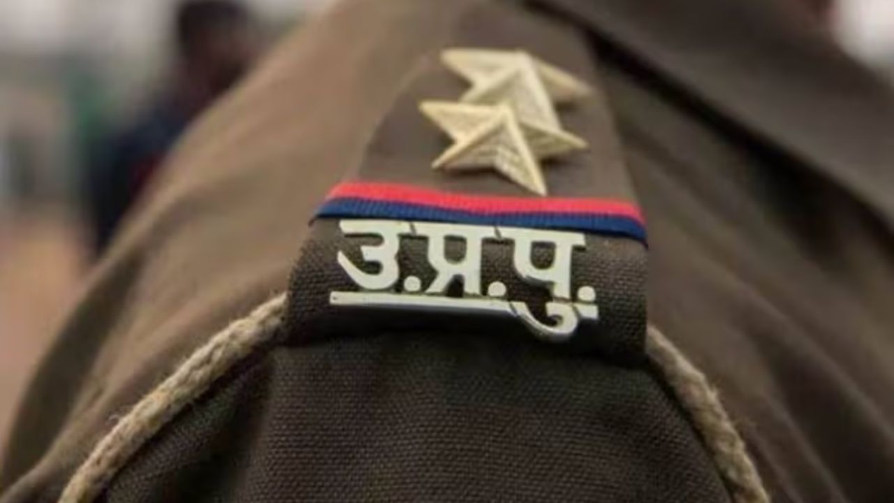 BIG BREAKING: पुलिस वाले खुद यूपी में सुरक्षित नहीं, दादरी में सिपाही से लूट, वारदात के बाद गाड़ी से फेंककर भागे बदमाश