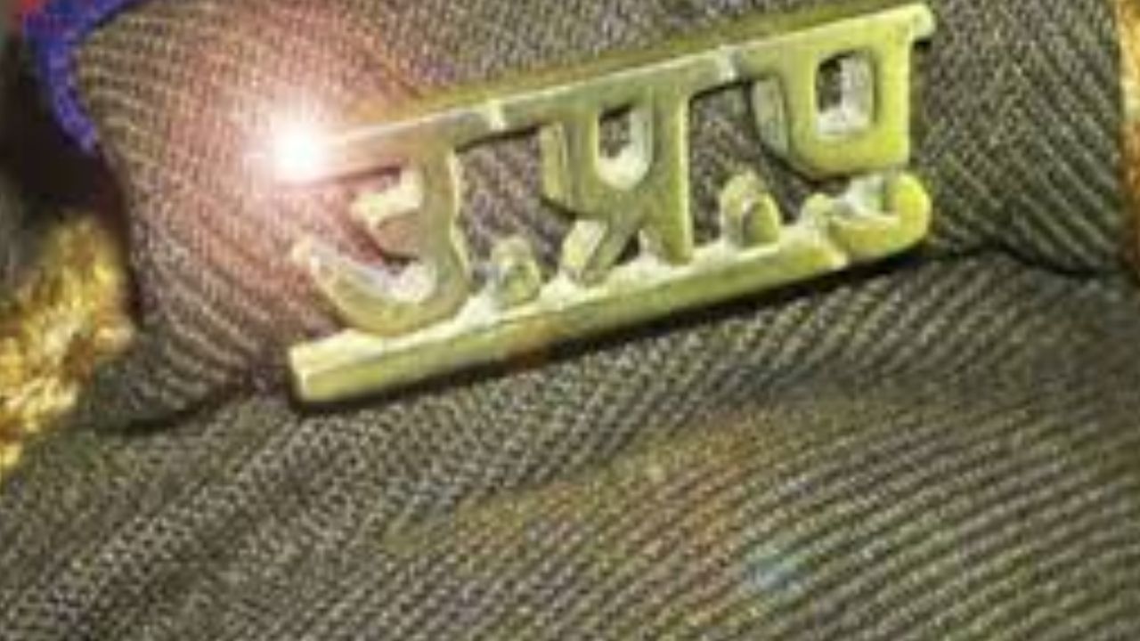 कानपुर में खाकी को भी नहीं छोड़ा : पुलिसकर्मी के घर चोरी, कमरों की कुंडी लगाकर…
