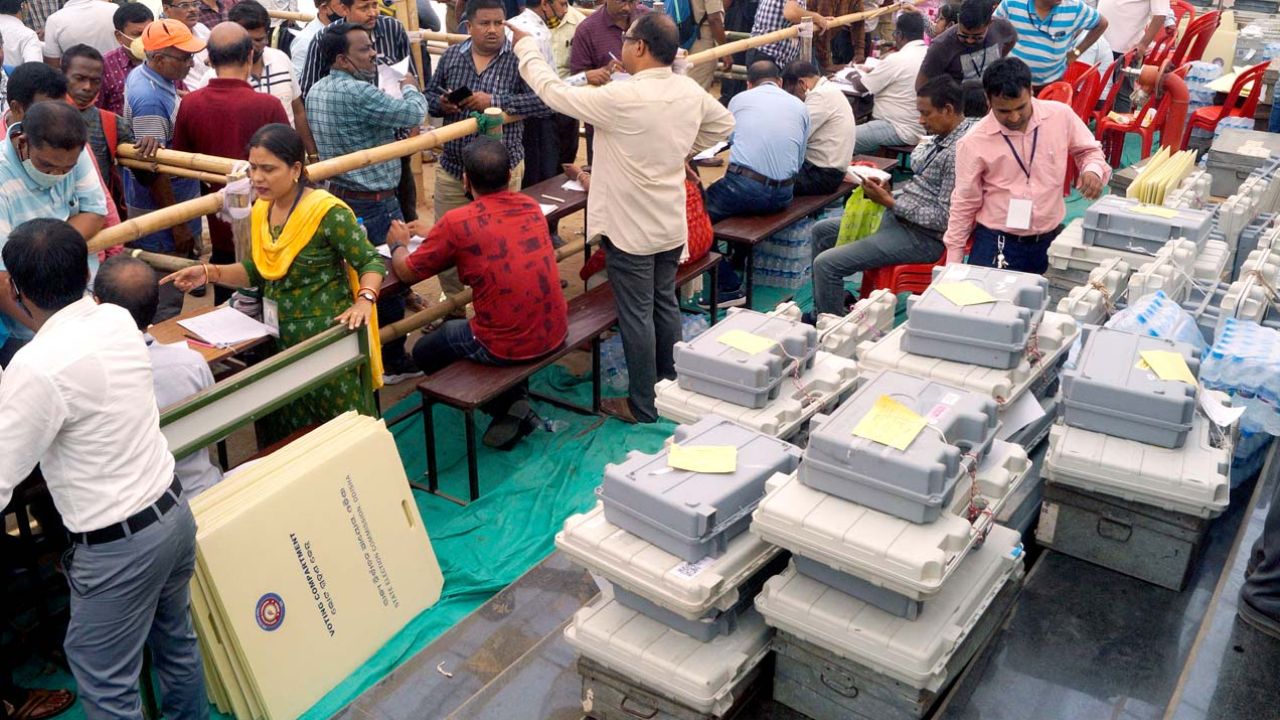 Assembly Poll Results: चार राज्यों, एक केंद्र शासित प्रदेश में 824 सीटों के लिए वोटों की गिनती जारी