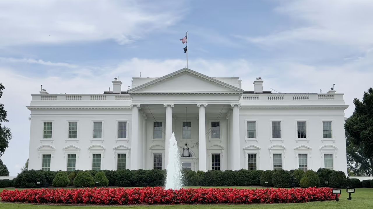 White House Firing: ट्रप की सुरक्षा में फिर सेंध, व्हाइट हाउस के पास गोलीबारी, हमलावर घायल