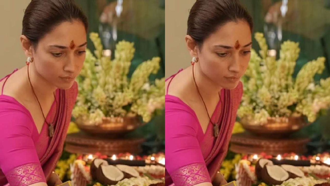 तमन्ना भाटिया ने अपने इंस्टाग्राम पोस्ट में बताया कि पूजा शुरू होने से पहले वह काफी तनाव में थीं। उन्हें चिंता थी कि भीषण गर्मी के बीच आयोजन कैसे पूरा होगा और लोग इसमें कैसे शामिल होंगे। लेकिन जैसे ही पूजा की शुरुआत हुई, पूरा वातावरण शांत और सकारात्मक ऊर्जा से भर गया। (Img- Internet)