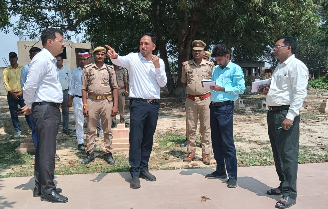7 करोड़ की रामग्राम परियोजना अधूरी, निरीक्षण में पहुंचे DM तो खुल गई बड़ी पोल; ठेकेदार को नोटिस के निर्देश
