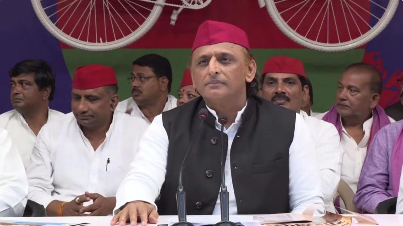 अखिलेश यादव ने यह भी दावा किया कि देश में अपराध के मामलों में गोरखपुर जिले की स्थिति चिंताजनक है। उन्होंने इसे सरकार की प्रशासनिक विफलता बताया और बेहतर कानून-व्यवस्था की मांग की।