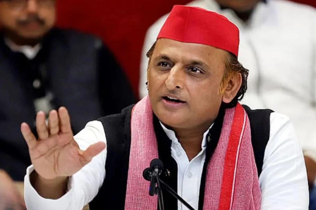 अखिलेश यादव के परिवार पर टिप्पणी : साइबर थाने पहुंची पार्टी, सपा ने दर्ज कराई एफआईआर