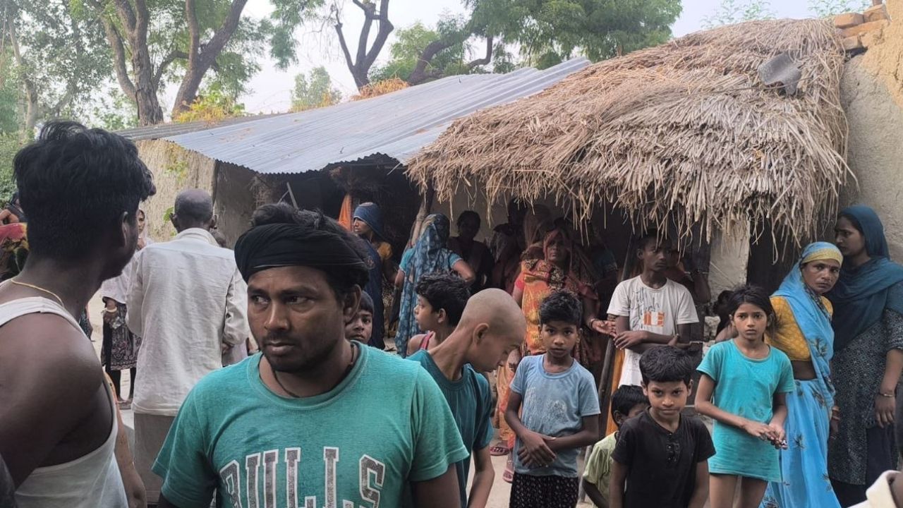 अमेठी में सोते परिवार पर गिरी कच्ची दीवार, मलबे में दबकर मां-बेटी की दर्दनाक मौत