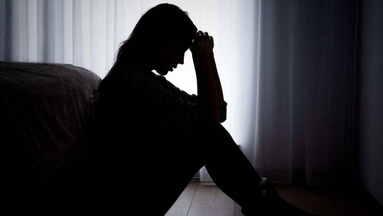 सालों का साथ, एक झटके में इनकार और फिर… अयोध्या में प्रेमी के घर के बाहर तमाशा देख रहे लोगों के उड़ गए होश