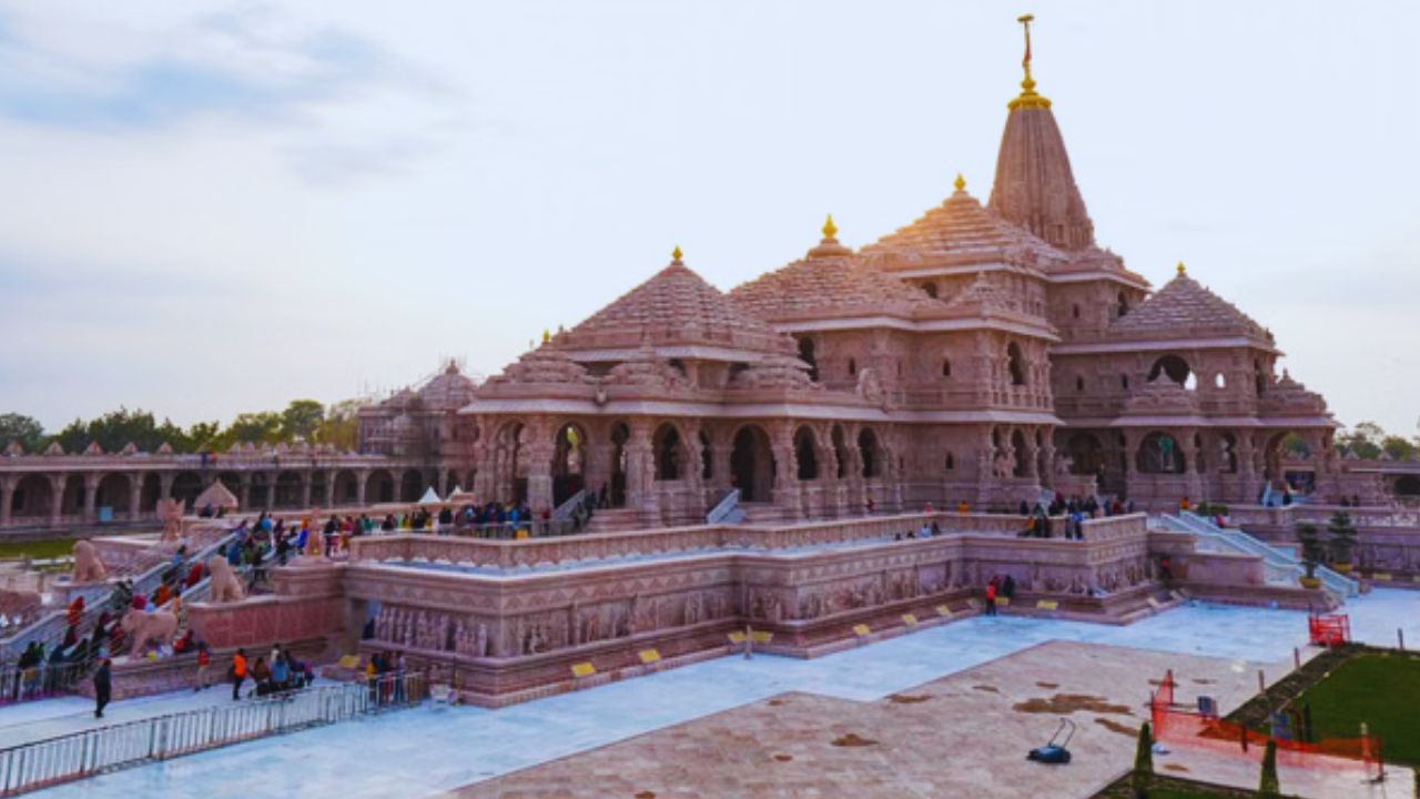 राम मंदिर दान विवाद: एफआईआर से पहले हुई पूछताछ पर सवाल, नकदी के बाद जेवरातों के रिकॉर्ड की भी जांच