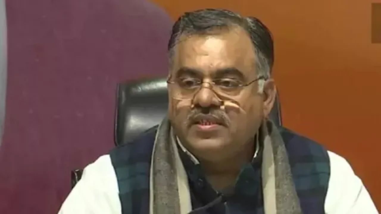जानिए कौन हैं तरुण चुग, जिन पर दांव लगाकर बीजेपी ने सबको कर दिया हैरान?